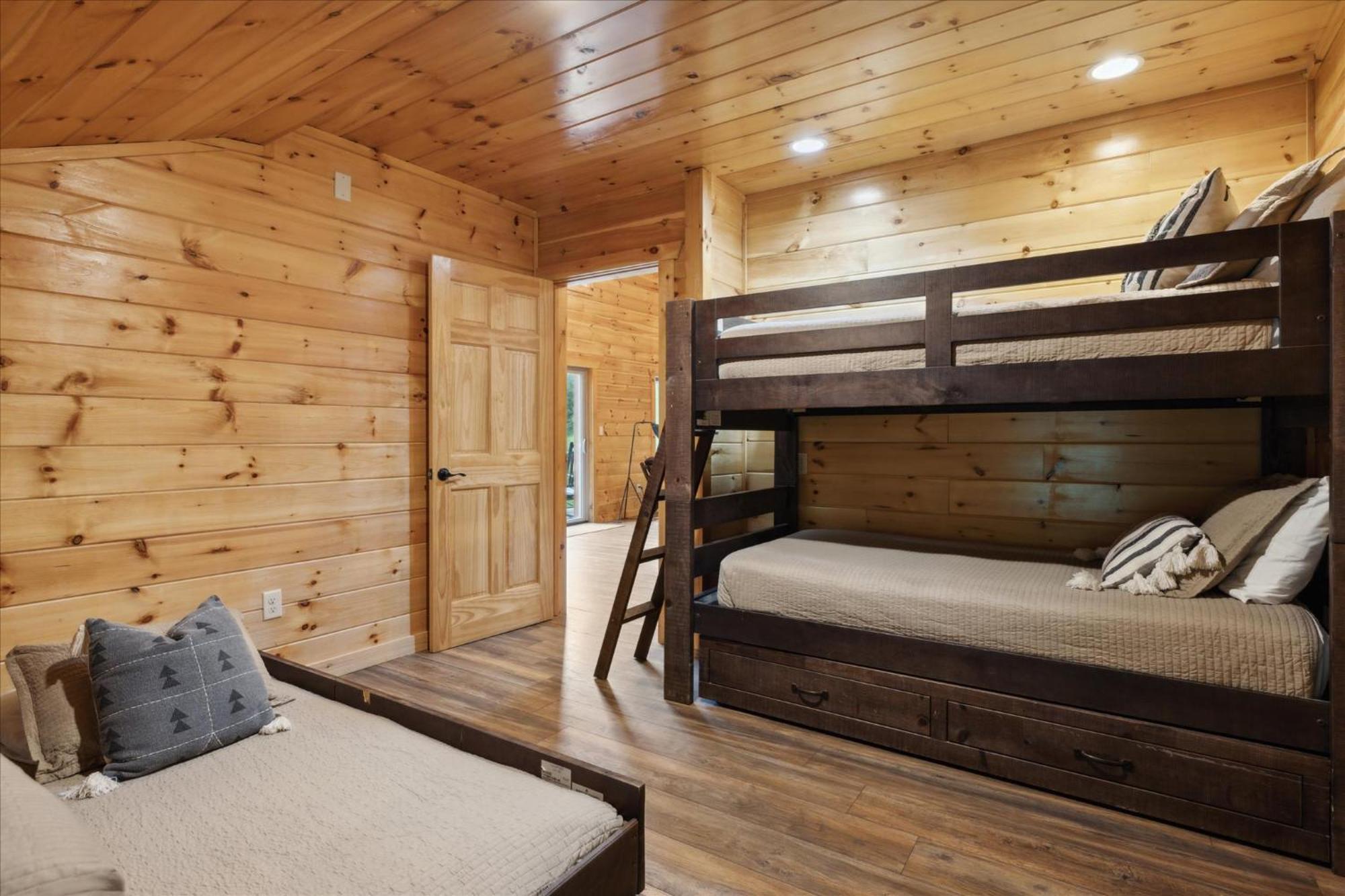 Hot Tub Fire Pit Game Room Theater Easy Access Sleeps 12 - Black Bear Lodge Pigeon Forge Exterior foto